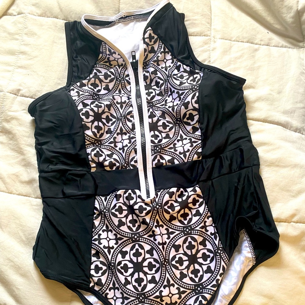 One piece bathing suit